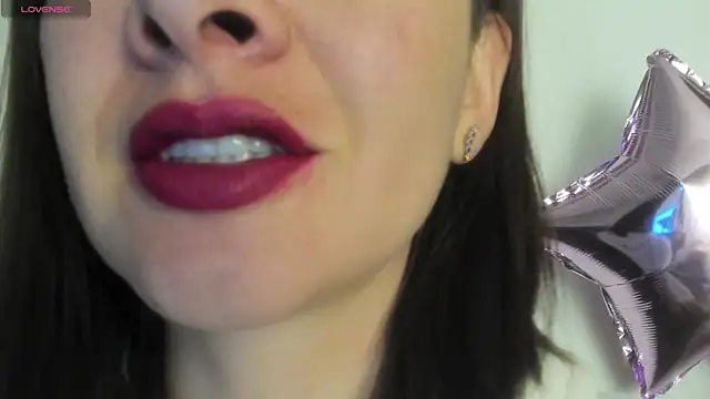 queen fetish online show from June 12, 10:36 am