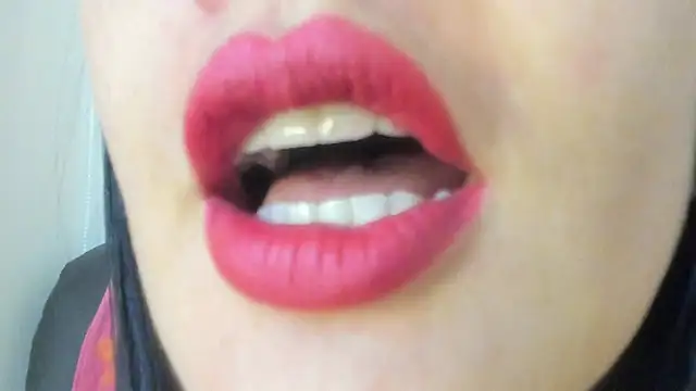 queen fetish online show from July 12, 9:06 pm