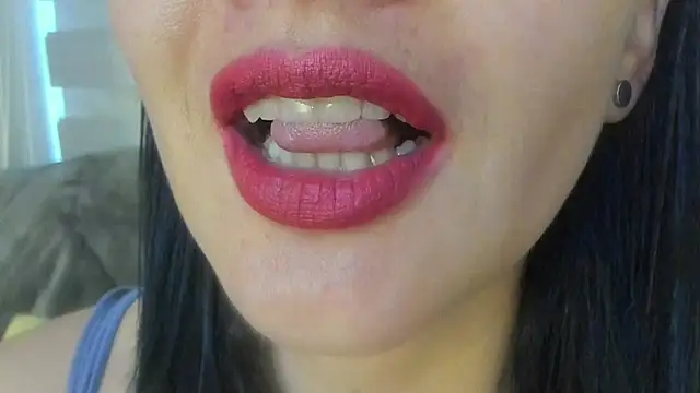 queen fetish online show from July 18, 8:56 pm