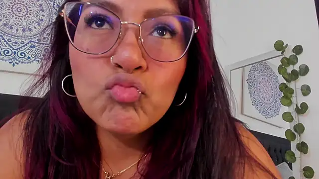 evelynjohnsoon online show from March 11, 12:28 pm