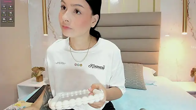 Snapshot of AnneDixie chatting on September 22, 3:08 am AnneDixie online show from September 22, 3:08 am