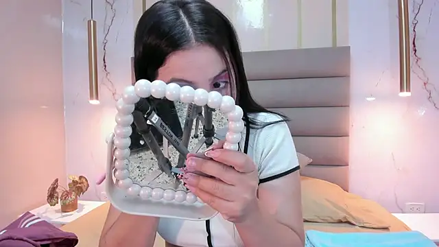 Snapshot of AnneDixie chatting on October 18, 3:09 am AnneDixie online show from October 18, 3:09 am