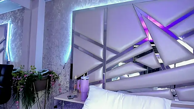 Miia002 online show from March 18, 10:58 pm