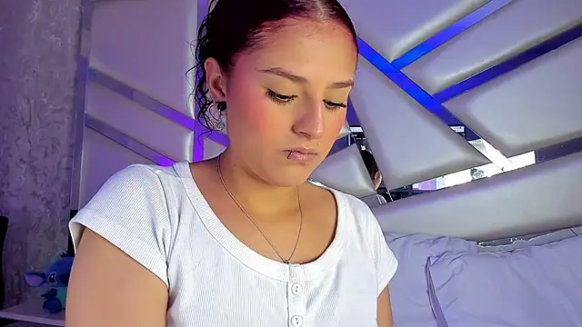 Miia002 online show from September 24, 3:21 am