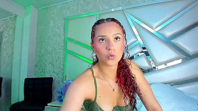 Snapshot of Miia002 chatting on November 13, 3:49 am Miia002 online show from November 13, 3:49 am