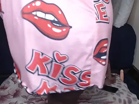 AdelaideT online show from December 17, 1:00 am