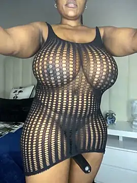 Bustygoddess32 online show from October 20, 11:49 pm