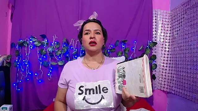Snapshot of hazel_34 chatting on February 5, 6:59 pm hazel 34 online show from February 5, 6:59 pm
