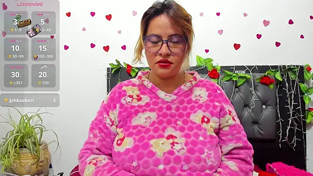 hazel 34 online show from November 17, 8:31 am