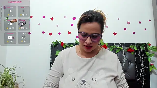 hazel 34 online show from November 21, 8:35 am