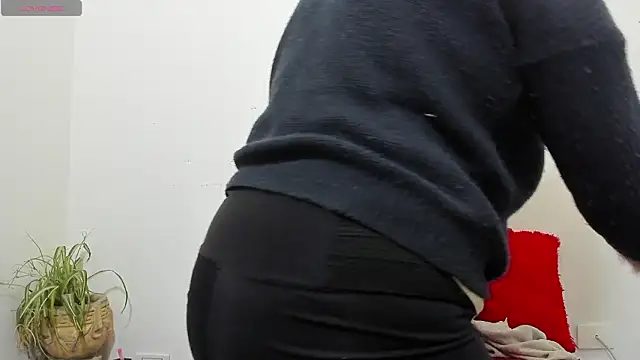 hazel 34 online show from March 7, 8:44 am