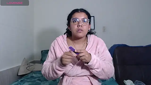 Snapshot of agata_22 chatting on March 27, 3:23 am agata 22 online show from March 27, 3:23 am