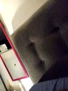 Snapshot of lenka_24 chatting on October 13, 1:49 am lenka 24 online show from October 13, 1:49 am