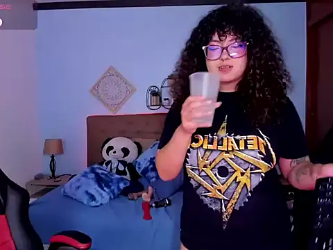 julieth love  online show from October 10, 11:26 pm