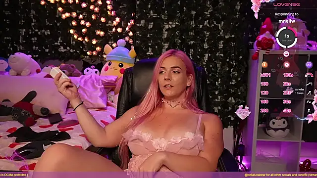 Snapshot of bellalunabear chatting on February 11, 2:57 am bellalunabear online show from February 11, 2:57 am