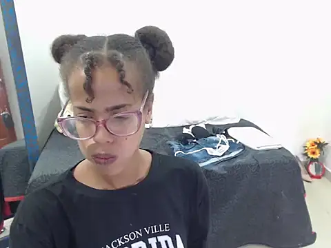 CanellaHotx online show from December 27, 3:48 pm