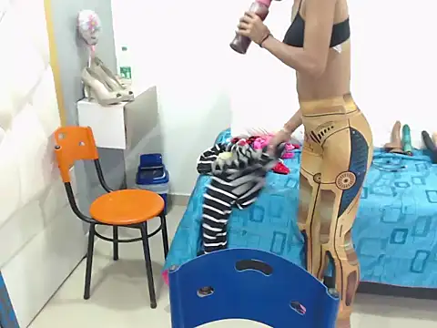 CanellaHotx online show from December 31, 2:47 pm