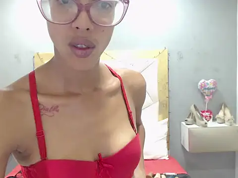 CanellaHotx online show from February 26, 8:00 pm