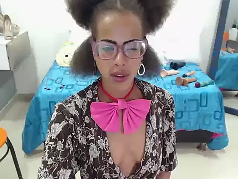 CanellaHotx online show from March 18, 11:20 pm