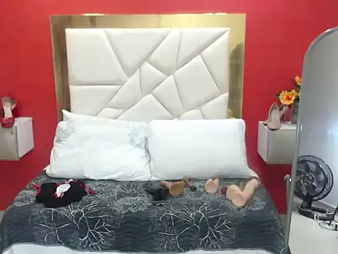 CanellaHotx online show from February 6, 3:37 pm