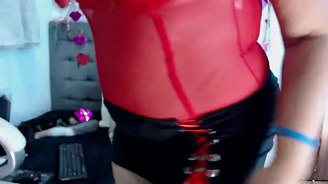 ChristinMooree online show from May 28, 3:09 pm