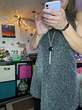 TrenaAnne online show from December 31, 11:28 pm