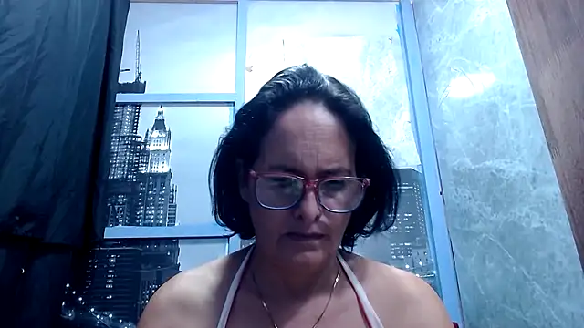 Snapshot of Nastylatinaxxx chatting on November 10, 11:31 am Nastylatinaxxx online show from November 10, 11:31 am