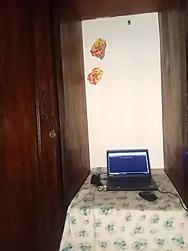 The-Peach-Flexer online show from October 28, 9:17 pm