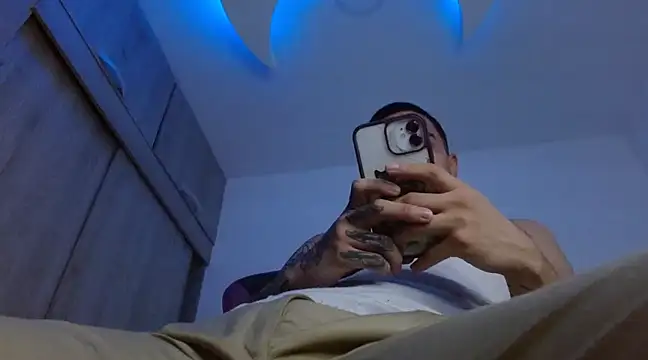 Sisoyalejo420 online show from December 14, 4:34 am