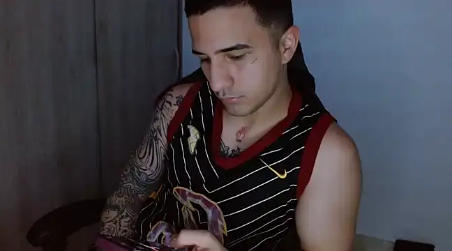 Sisoyalejo420 online show from December 15, 10:37 pm