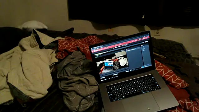 CreamyAustin online show from December 17, 1:44 am