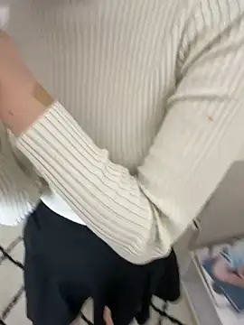 POCARI SWEAT online show from October 8, 10:35 am