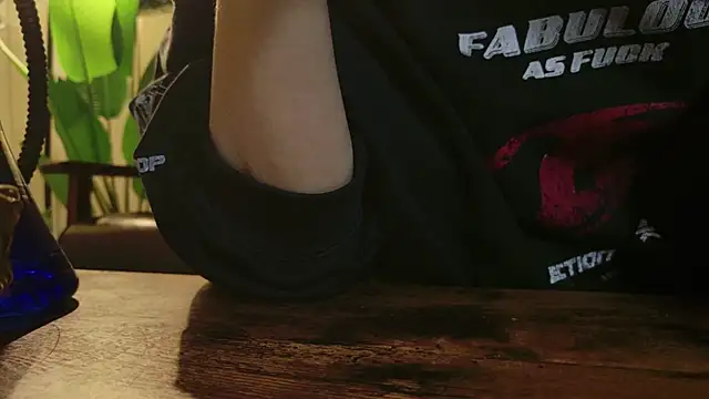 POCARI SWEAT online show from January 19, 4:00 pm