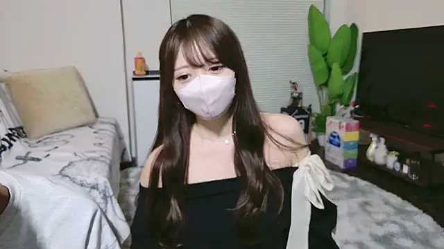 POCARI SWEAT online show from March 9, 2:10 pm