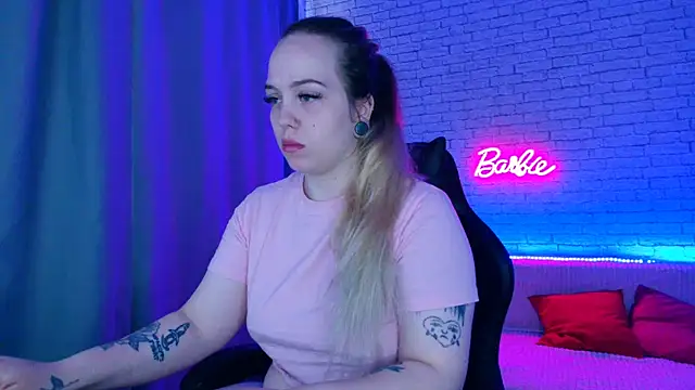 -Stacyy- online show from July 23, 8:23 am