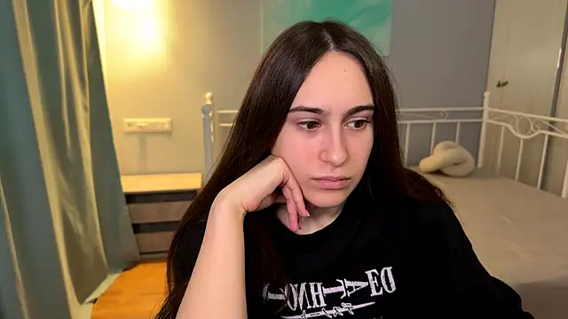 AliceKolltt online show from July 7, 2:32 pm