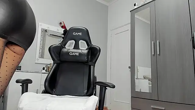 anisialuna  online show from February 25, 6:58 am