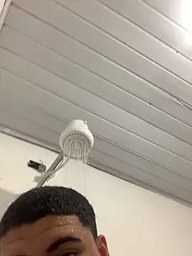 Snapshot of Casal_Safado_ chatting on December 14, 4:29 am Casal Safado online show from December 14, 4:29 am