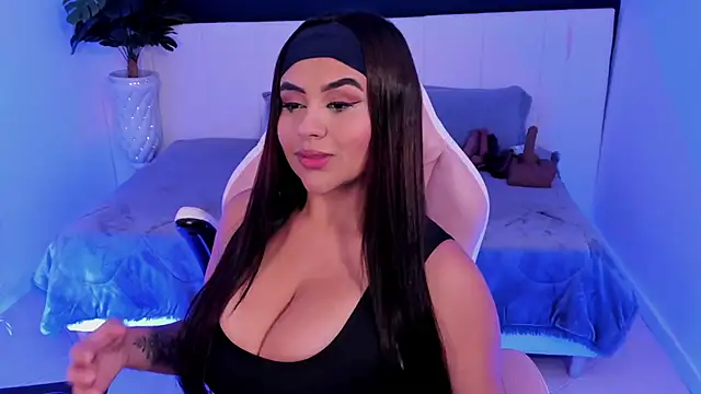 Snapshot of katia_bigboobs1 chatting on April 12, 5:51 pm katia bigboobs1 online show from April 12, 5:51 pm