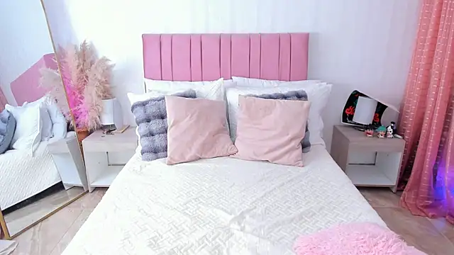 Snapshot of kath_rosee1 chatting on January 12, 7:53 pm kath rosee1 online show from January 12, 7:53 pm