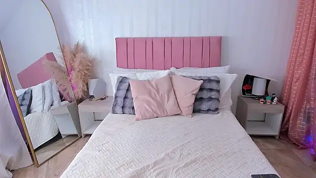 Snapshot of kath_rosee1 chatting on January 23, 8:24 pm kath rosee1 online show from January 23, 8:24 pm