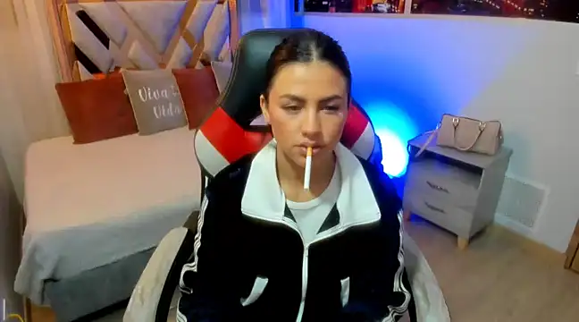 Kendall Sophy online show from December 9, 7:39 pm