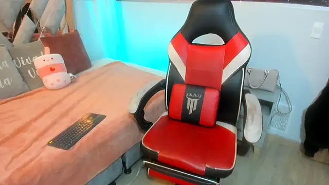 Kendall Sophy online show from December 16, 7:21 pm