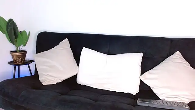 frank myles online show from December 3, 9:02 pm