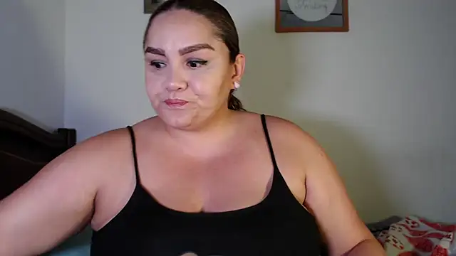 antoniamoreno82 online show from May 12, 8:28 pm