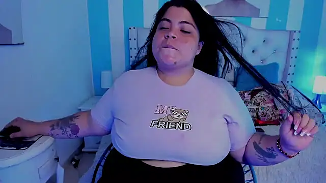 sobigcurvy4u online show from December 13, 4:49 pm