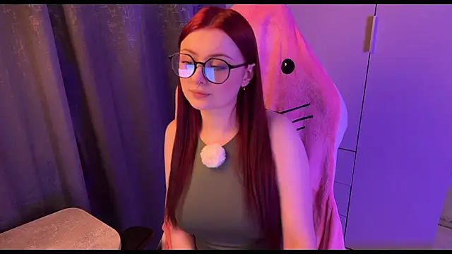 RozieRose online show from November 5, 6:02 am