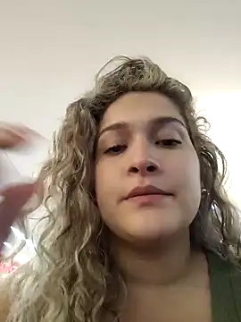 Sara smiiith211 online show from December 27, 12:07 am