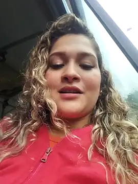 Sara smiiith211 online show from March 6, 9:53 pm