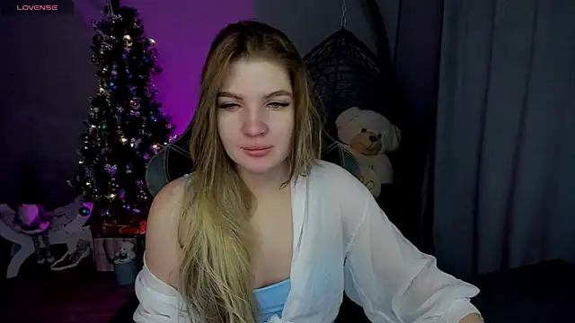 lily williamss online show from December 8, 12:18 am